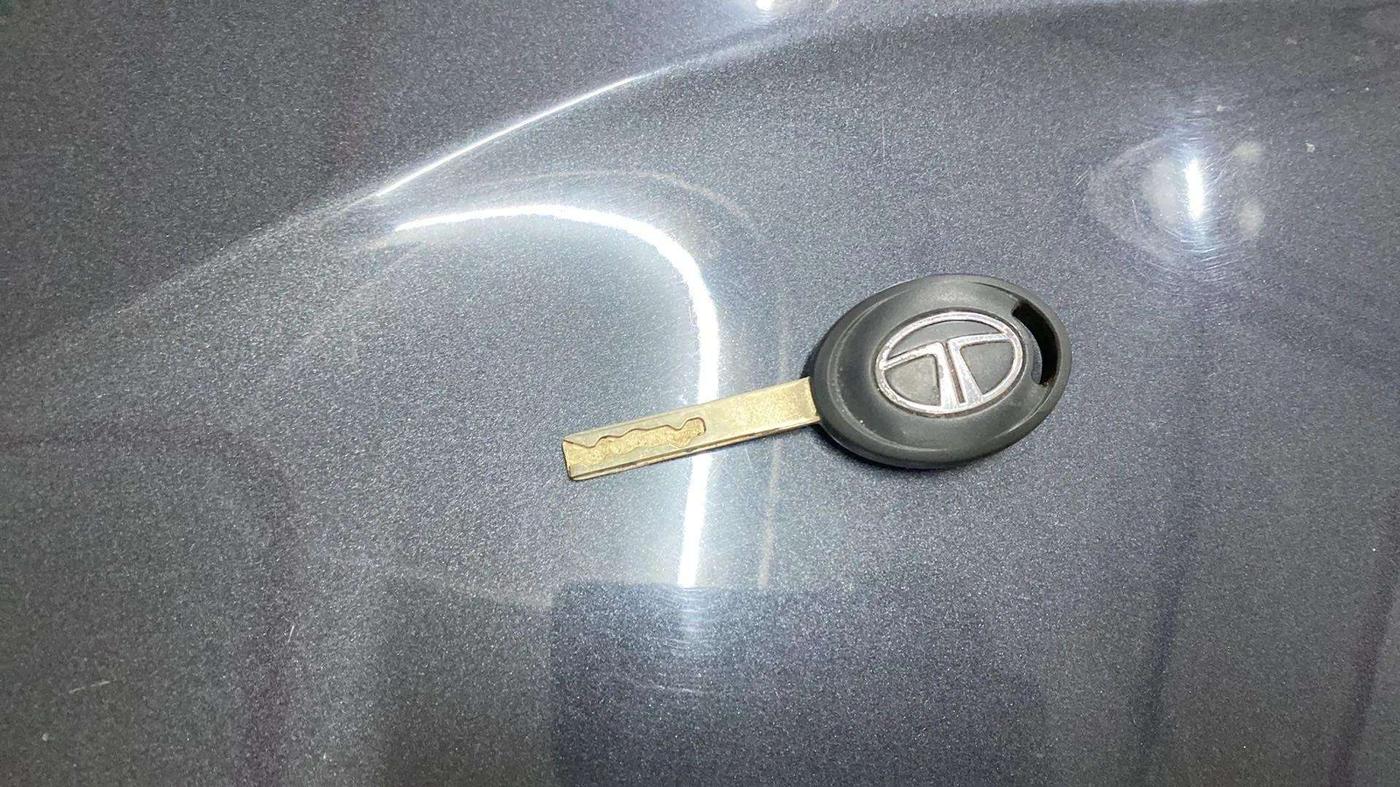 2019 Tata NEXON XT PLUS PETROL, Petrol, Manual, 12,424 km, Key Close Up