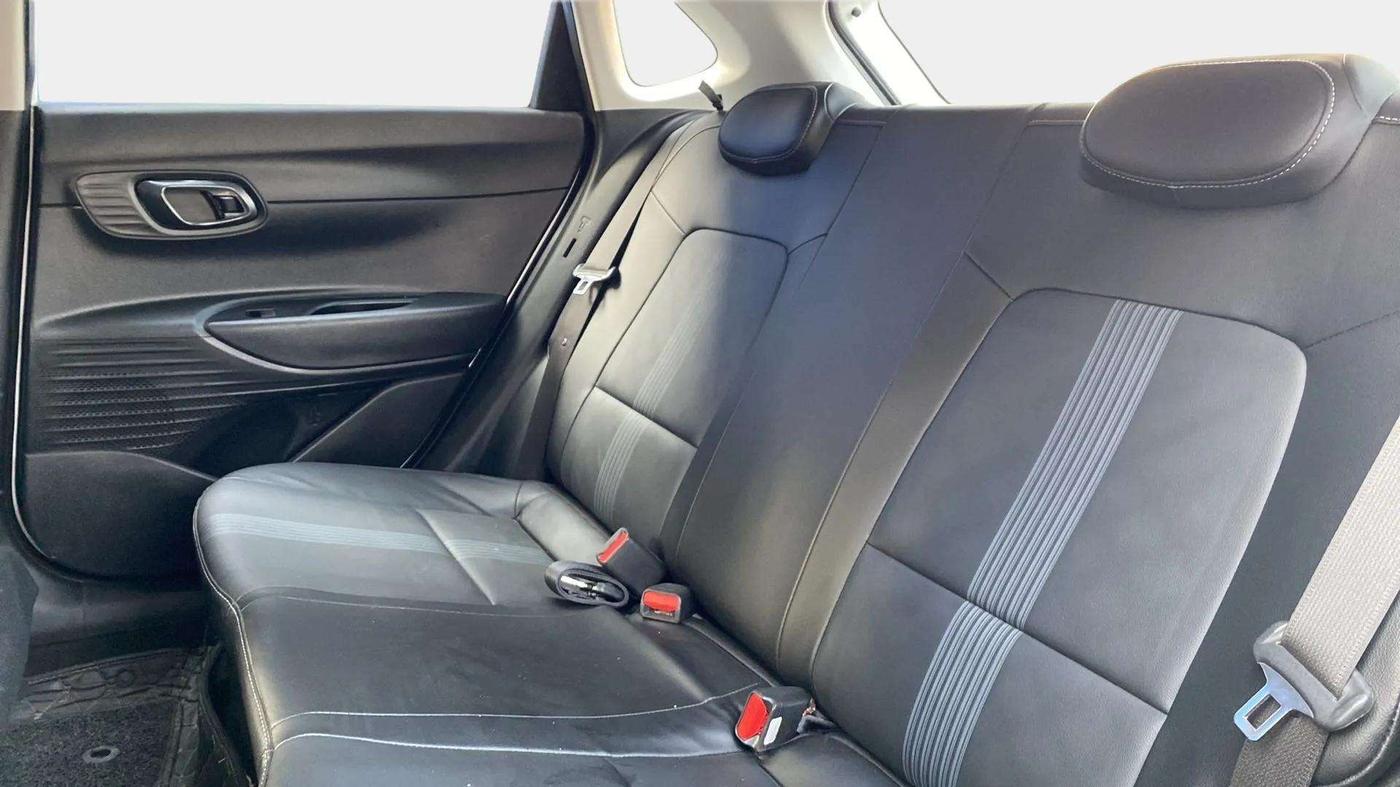 2021 Hyundai NEW I20 SPORTZ 1.0T GDI IMT, Petrol, Manual, 43,476 km, Right Side Rear Door Cabin