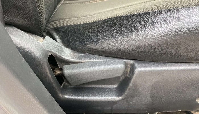 2016 Maruti Alto K10 VXI, Petrol, Manual, 79,556 km, Driver Side Adjustment Panel