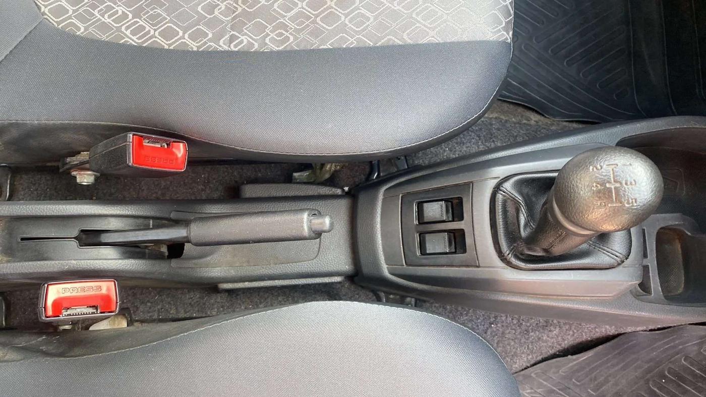2017 Maruti Alto 800 LXI, Petrol, Manual, 57,356 km, Gear Lever