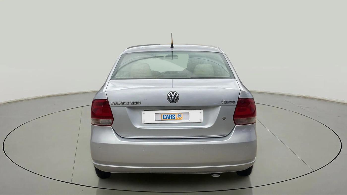 2013 Volkswagen Vento HIGHLINE 1.6 MPI, Petrol, Manual, 71,793 km, Back/Rear