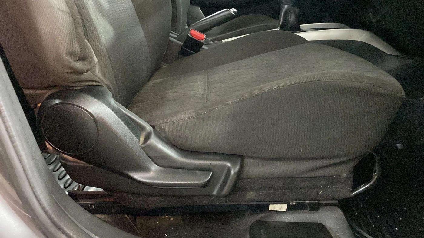 2017 Maruti Baleno DELTA DIESEL 1.3, Diesel, Manual, 90,909 km, Driver Side Adjustment Panel