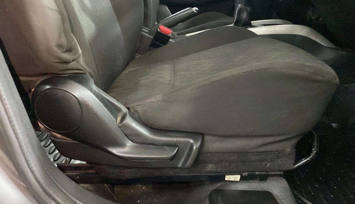 2017 Maruti Baleno DELTA DIESEL 1.3, Diesel, Manual, 90,909 km, Driver Side Adjustment Panel