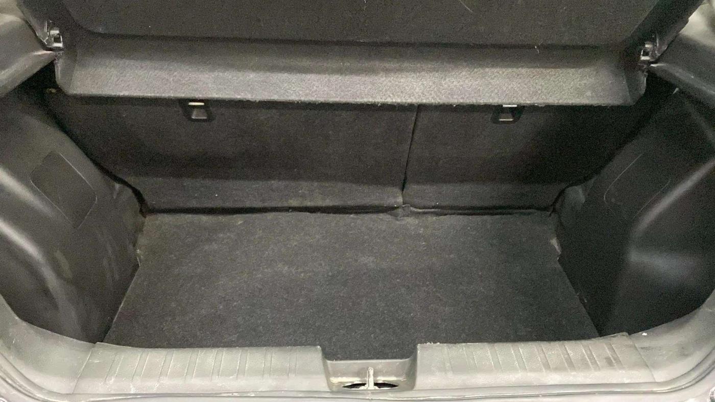 2017 Maruti Baleno DELTA DIESEL 1.3, Diesel, Manual, 90,909 km, Boot Inside