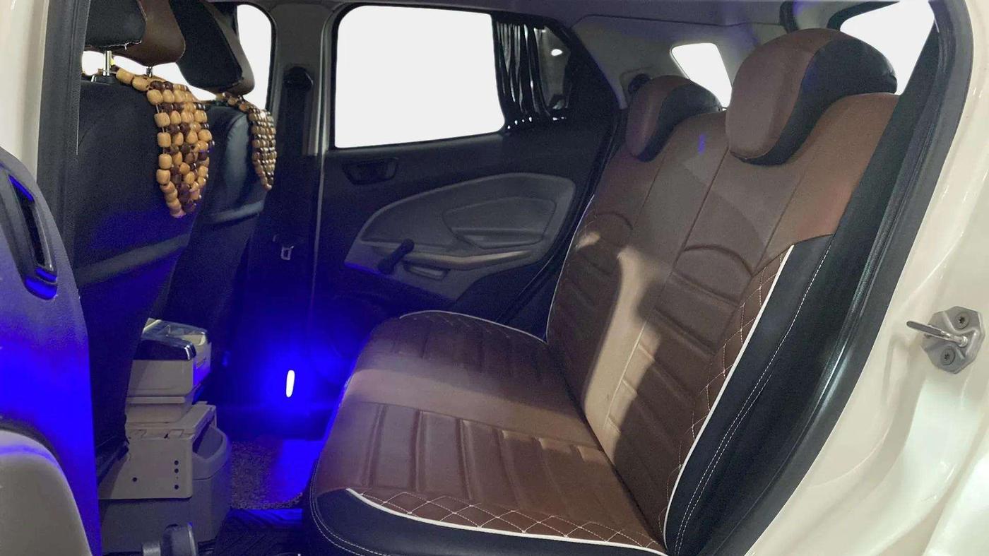 2015 Ford Ecosport AMBIENTE 1.5L DIESEL, Diesel, Manual, 69,002 km, Right Side Rear Door Cabin