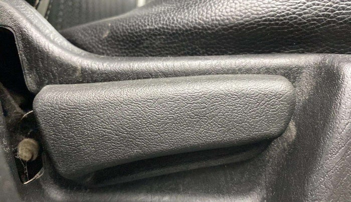 2022 Maruti Alto LXI OPT CNG, CNG, Manual, 48,771 km, Driver Side Adjustment Panel
