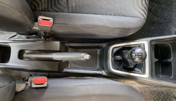 2020 Maruti Swift VXI, Petrol, Manual, 70,825 km, Gear Lever
