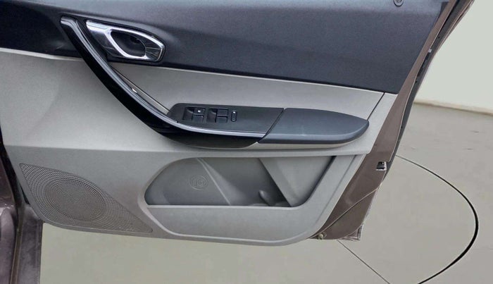 2017 Tata Tiago XZ PETROL, Petrol, Manual, 91,247 km, Driver Side Door Panels Control