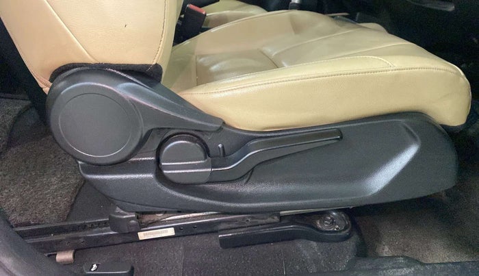 2022 Honda City 1.5L I-VTEC ZX CVT, Petrol, Automatic, 31,187 km, Driver Side Adjustment Panel