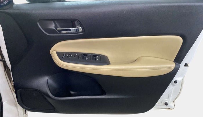 2022 Honda City 1.5L I-VTEC ZX CVT, Petrol, Automatic, 31,187 km, Driver Side Door Panels Control