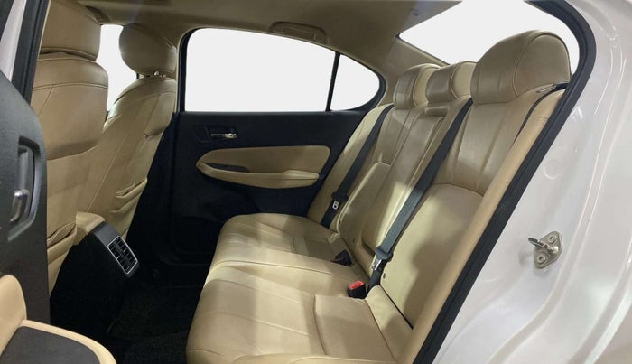2022 Honda City 1.5L I-VTEC ZX CVT, Petrol, Automatic, 31,187 km, Right Side Rear Door Cabin