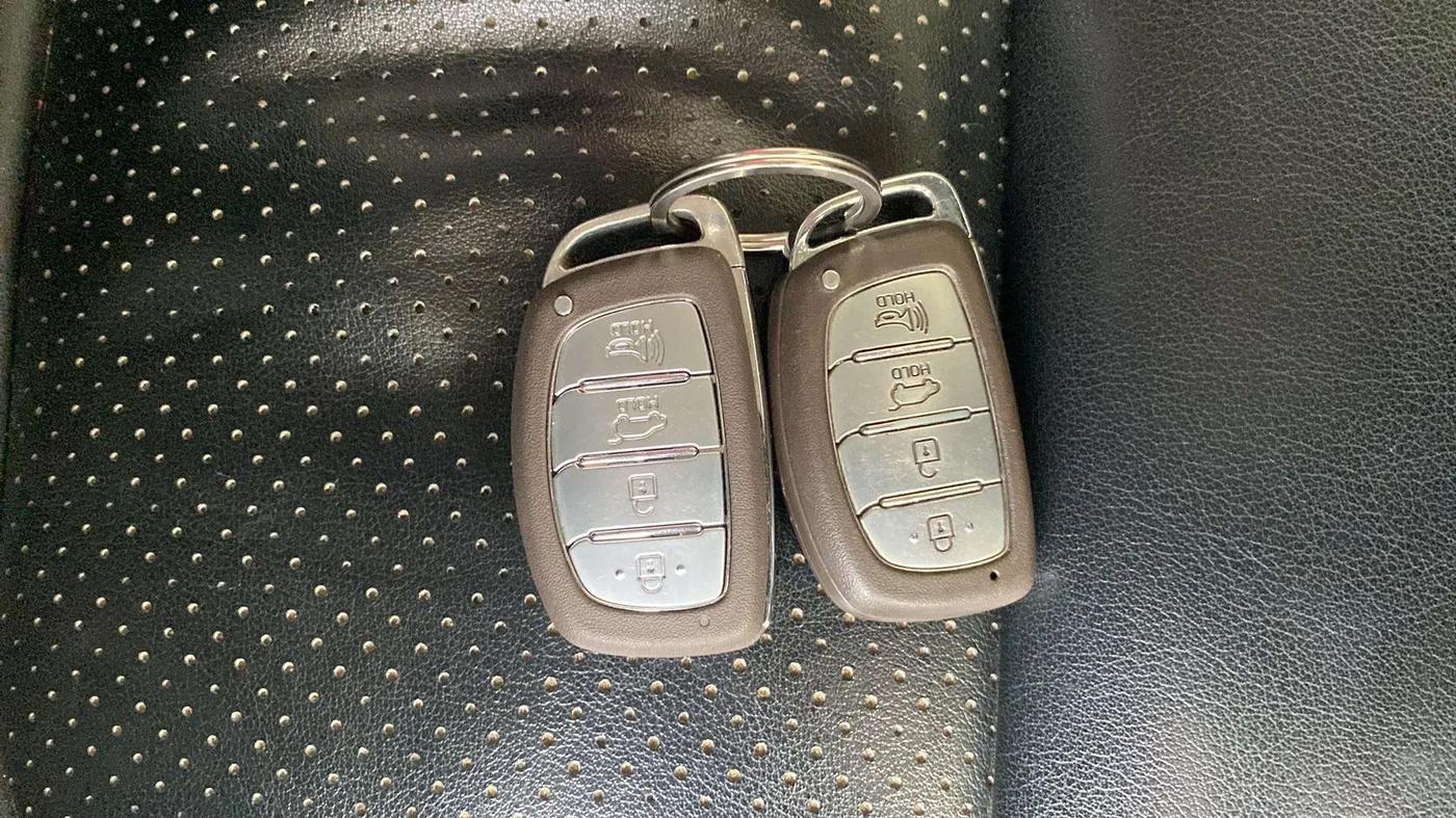 2019 Hyundai VENUE SX PLUS 1.0 TURBO DCT, Petrol, Automatic, 42,394 km, Key Close Up