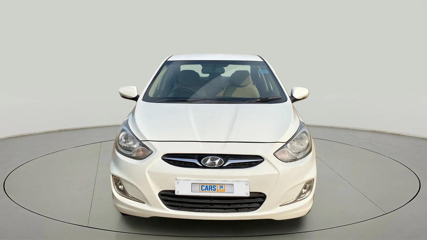 2013 Hyundai Verna FLUIDIC 1.6 VTVT SX, Petrol, Manual, 77,282 km, Front