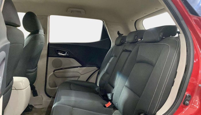 2019 Mahindra XUV300 W8 1.2 PETROL, Petrol, Manual, 48,846 km, Right Side Rear Door Cabin