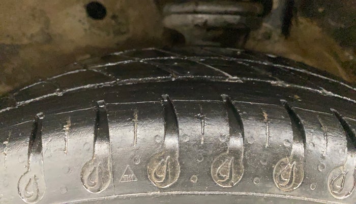 2014 Maruti Wagon R 1.0 VXI, Petrol, Manual, 77,959 km, Left Front Tyre Tread