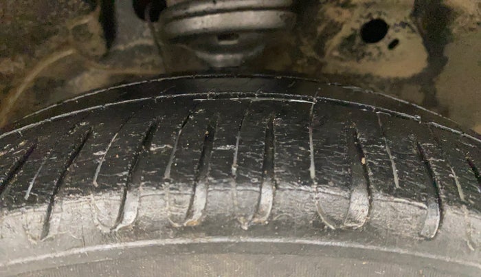 2014 Maruti Wagon R 1.0 VXI, Petrol, Manual, 77,959 km, Right Front Tyre Tread