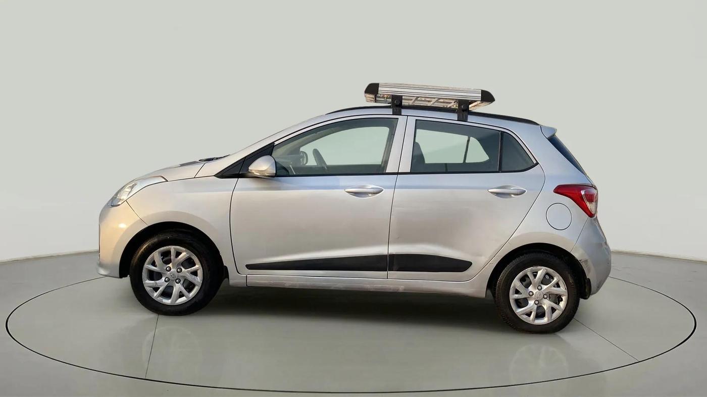 2017 Hyundai Grand i10 SPORTZ (O) 1.2 KAPPA VTVT, Petrol, Manual, 67,008 km, Left Side