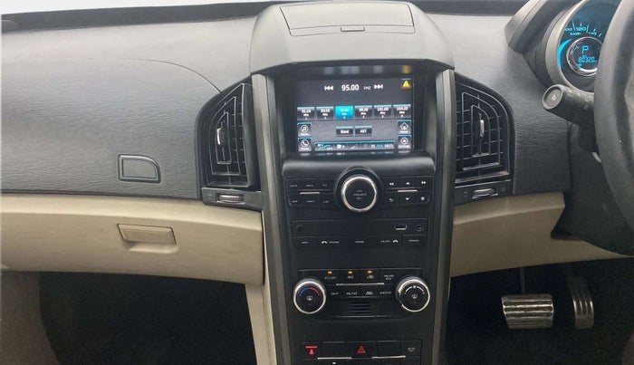 2017 Mahindra XUV500 W10 AT, Diesel, Automatic, 80,374 km, Air Conditioner