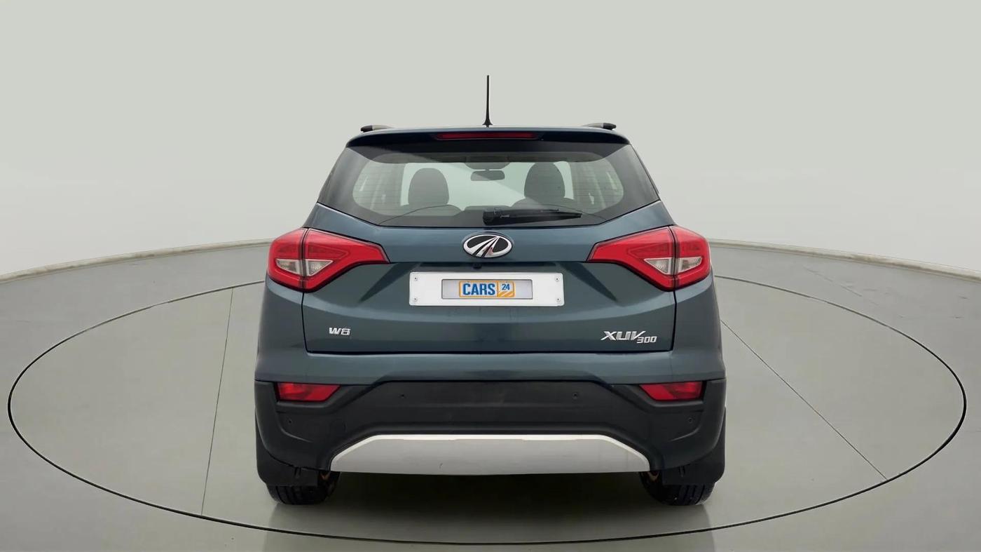 2021 Mahindra XUV300 W8 1.2 PETROL, Petrol, Manual, 19,725 km, Back/Rear