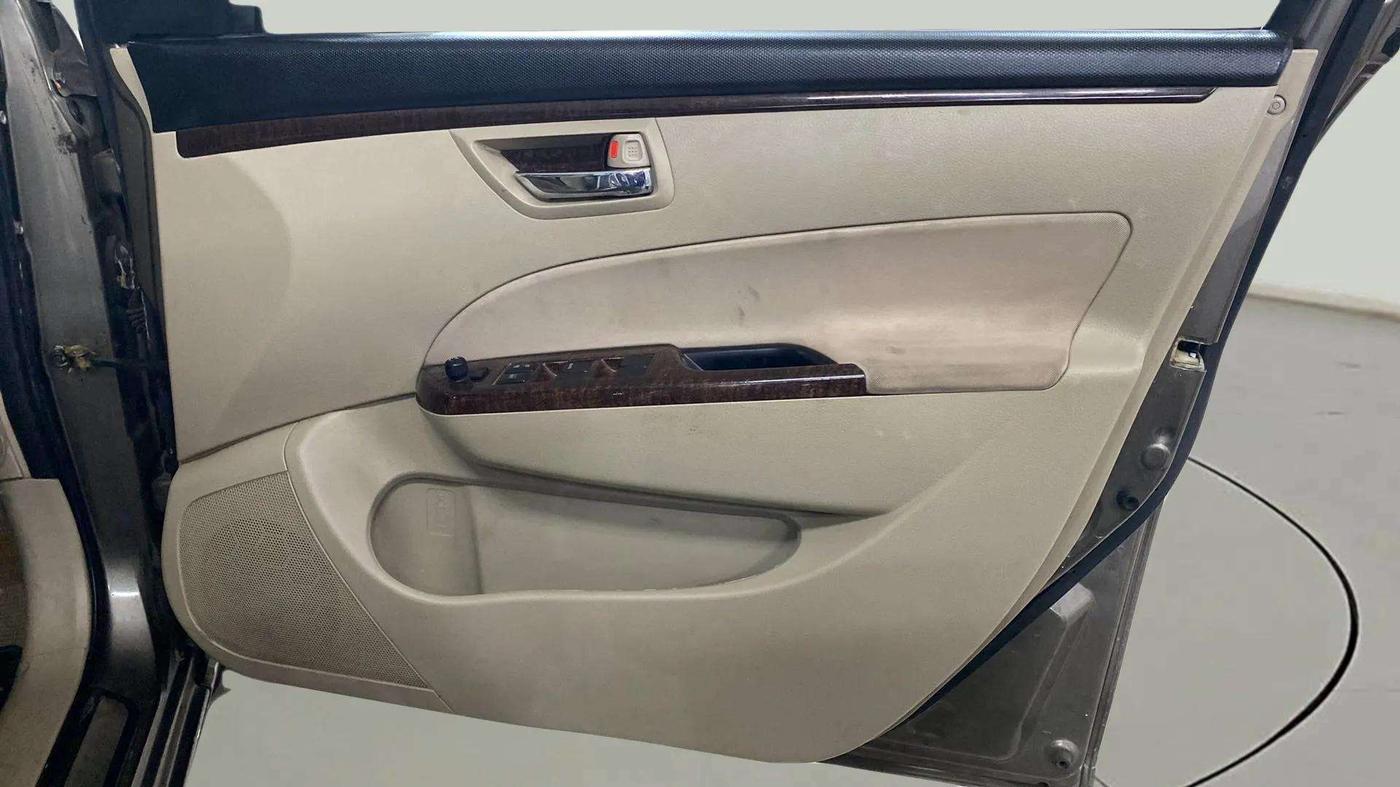 2015 Maruti Swift Dzire VXI, Petrol, Manual, 43,609 km, Driver Side Door Panels Control