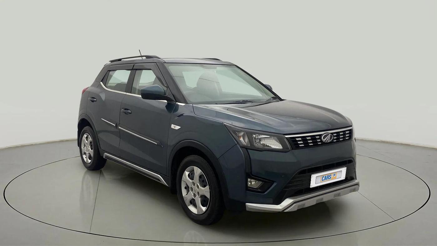 2022 Mahindra XUV300 W6 1.2 PETROL, Petrol, Manual, 40,482 km, SRP