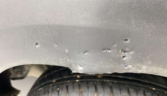 2020 Renault Kwid RXT 1.0 AMT (O), Petrol, Automatic, 34,529 km, Left quarter panel - Cladding has minor damage