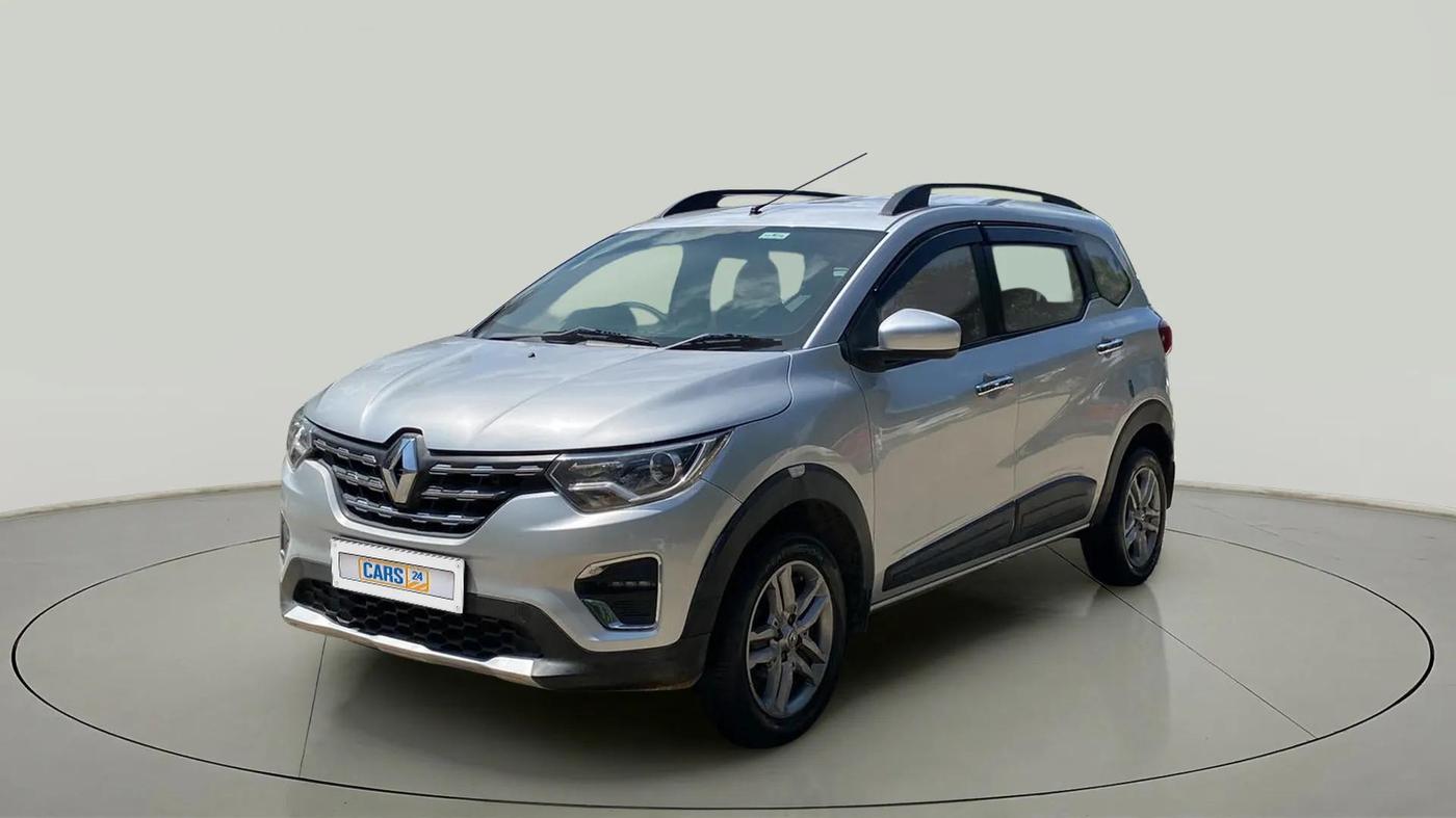 2021 Renault TRIBER RXZ, Petrol, Manual, 27,701 km, Left Front Diagonal