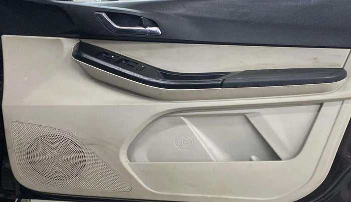 2023 Tata Tiago XZ PLUS CNG, CNG, Manual, 17,422 km, Driver Side Door Panels Control