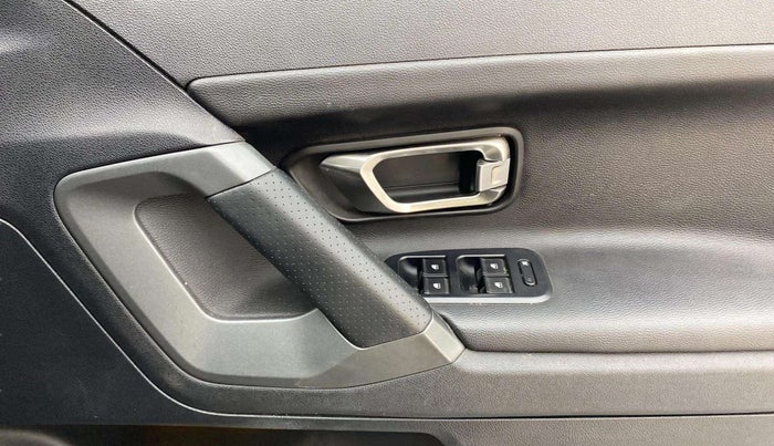 2021 Tata Harrier XZA PLUS 2.0L DARK EDITION, Diesel, Automatic, 51,052 km, Driver Side Door Panels Control