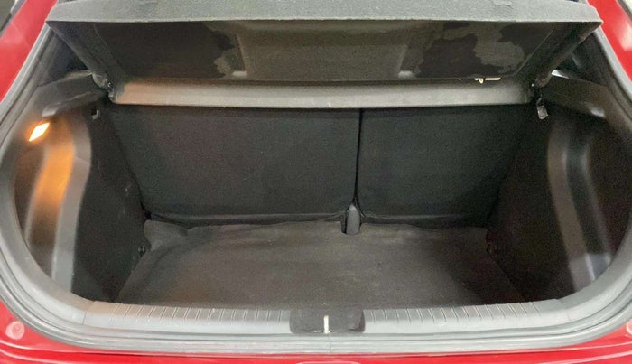 2014 Hyundai Elite i20 ASTA 1.2, Petrol, Manual, 61,370 km, Boot Inside
