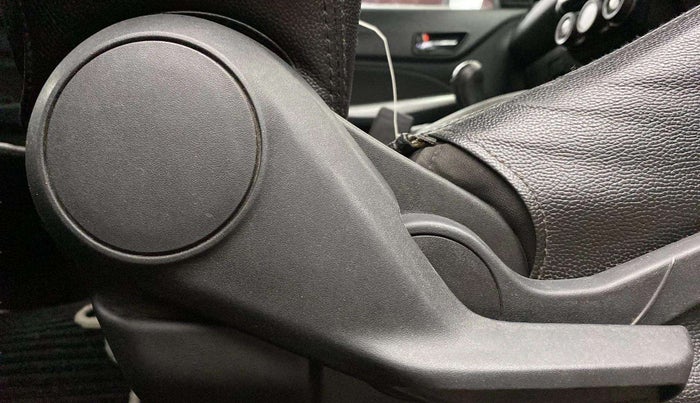 2018 Maruti Swift ZXI PLUS, Petrol, Manual, 37,041 km, Driver Side Adjustment Panel