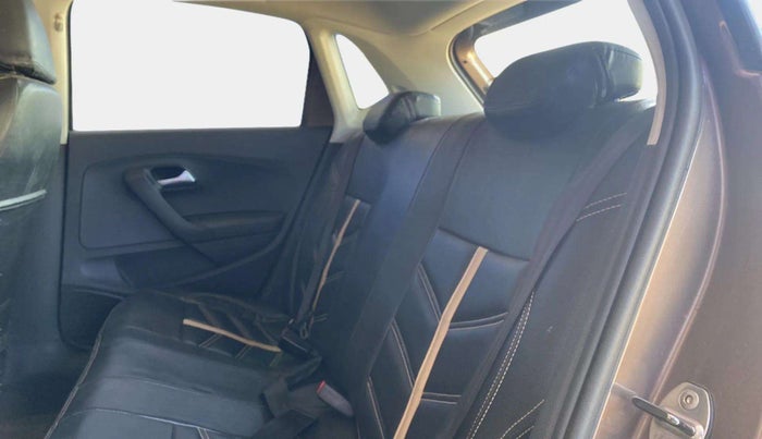 2016 Volkswagen Polo COMFORTLINE 1.2L, Petrol, Manual, 95,523 km, Right Side Rear Door Cabin