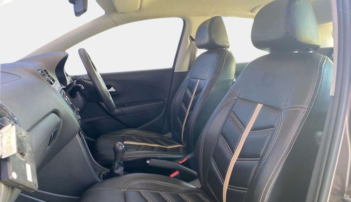 2016 Volkswagen Polo COMFORTLINE 1.2L, Petrol, Manual, 95,523 km, Right Side Front Door Cabin