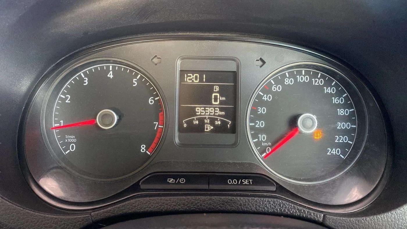 2016 Volkswagen Polo COMFORTLINE 1.2L, Petrol, Manual, 95,523 km, Odometer Image