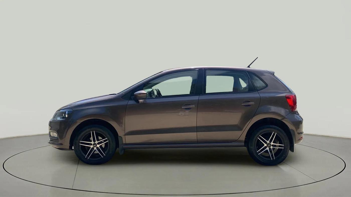 2016 Volkswagen Polo COMFORTLINE 1.2L, Petrol, Manual, 95,523 km, Left Side