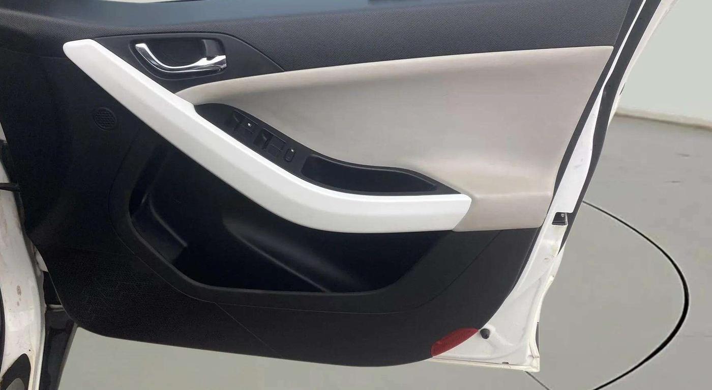2023 Tata NEXON CREATIVE+ AMT 1.2 PETROL, Petrol, Automatic, 10,994 km, Driver Side Door Panels Control