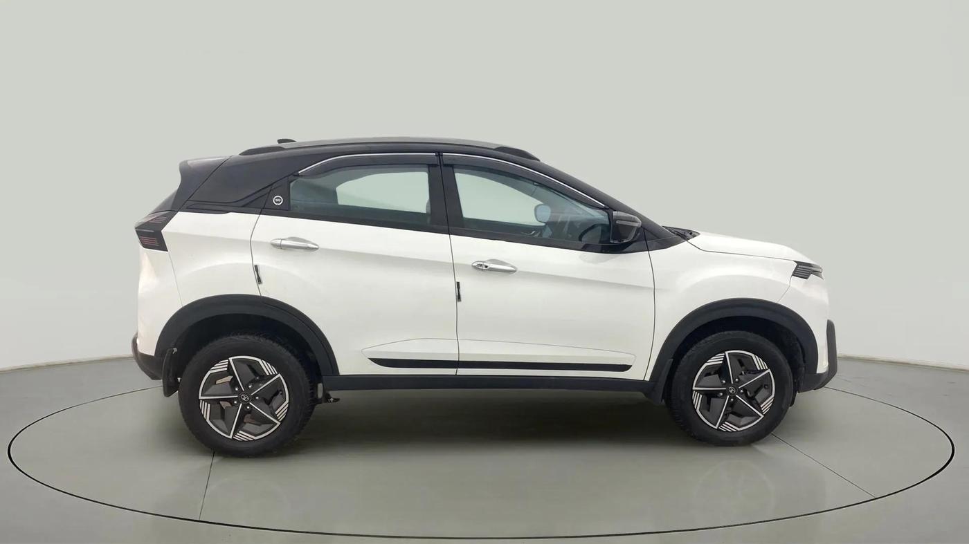 2023 Tata NEXON CREATIVE+ AMT 1.2 PETROL, Petrol, Automatic, 10,994 km, Right Side