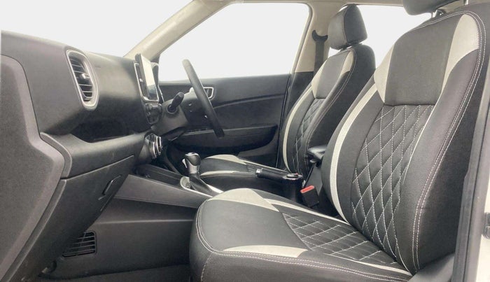 2019 Hyundai VENUE SX PLUS 1.0 TURBO DCT, Petrol, Automatic, 28,952 km, Right Side Front Door Cabin
