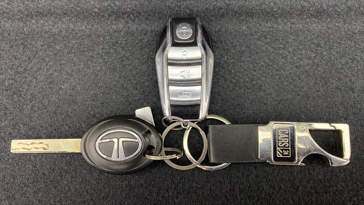 2021 Tata Harrier XE 2.0L Kryotec, Diesel, Manual, 28,447 km, Key Close Up