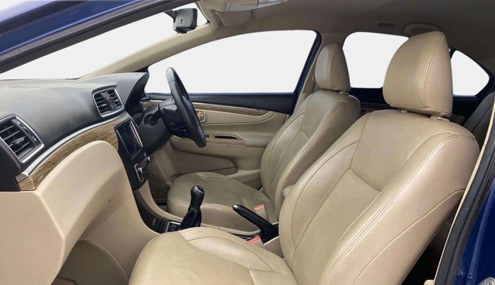 2018 Maruti Ciaz ALPHA 1.5 SHVS PETROL, Petrol, Manual, 64,207 km, Right Side Front Door Cabin