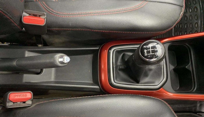 2018 Maruti IGNIS ALPHA 1.2, Petrol, Manual, 56,313 km, Gear Lever