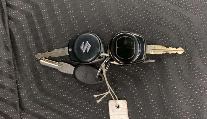 2018 Maruti Swift VXI, Petrol, Manual, 66,466 km, Key Close Up