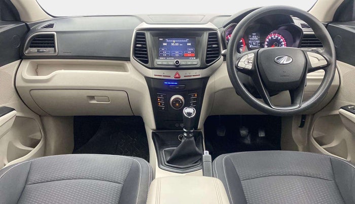 2020 Mahindra XUV300 W6 1.2 PETROL, Petrol, Manual, 82,299 km, Dashboard