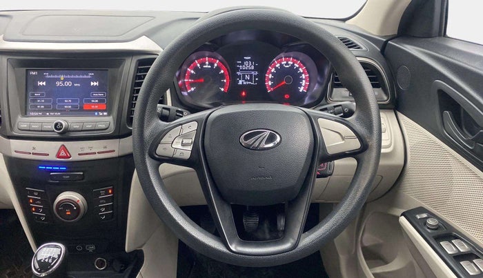2020 Mahindra XUV300 W6 1.2 PETROL, Petrol, Manual, 82,299 km, Steering Wheel Close Up