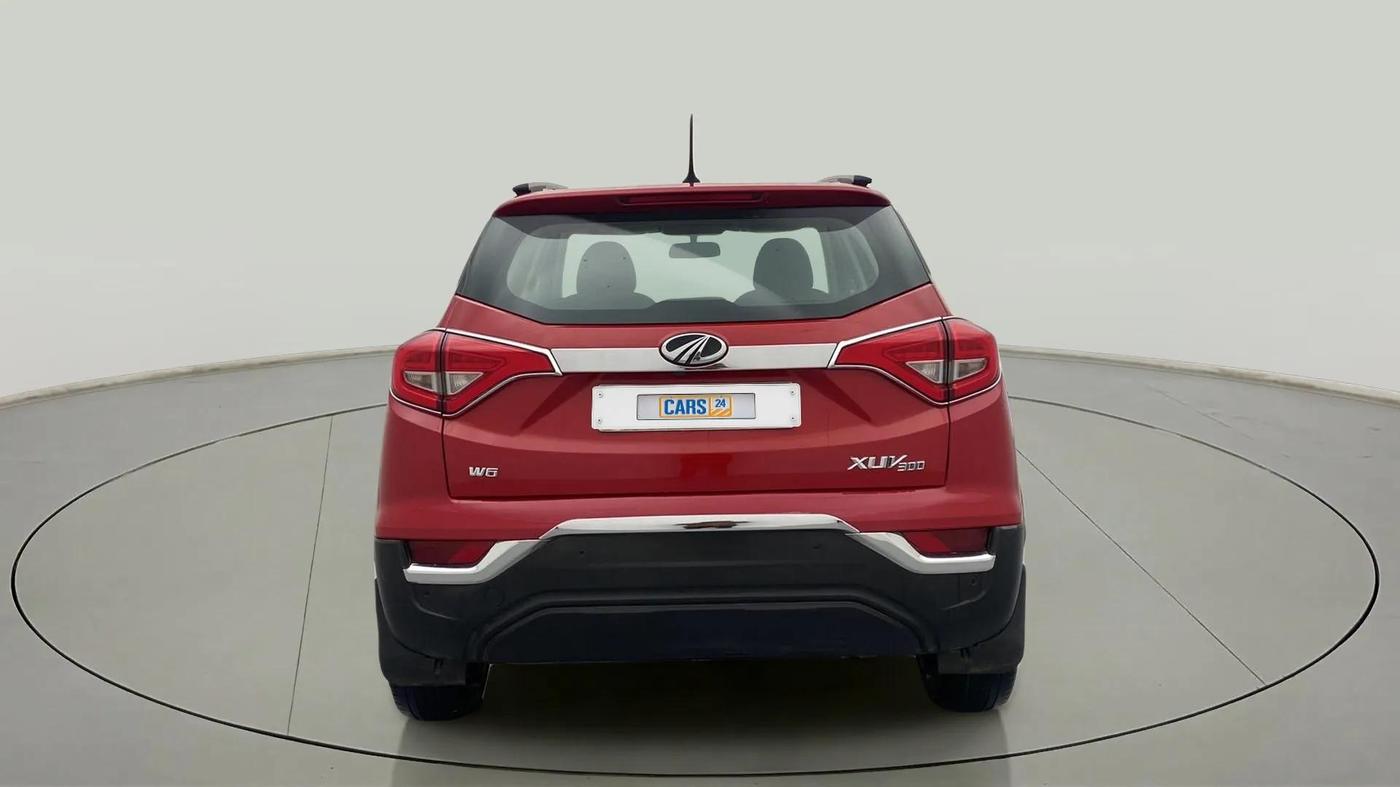 2020 Mahindra XUV300 W6 1.2 PETROL, Petrol, Manual, 82,299 km, Back/Rear