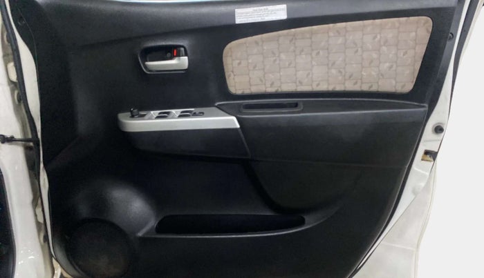 2016 Maruti Wagon R 1.0 VXI AMT, Petrol, Automatic, 38,516 km, Driver Side Door Panels Control