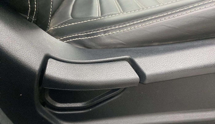 2022 Hyundai VENUE S 1.2, Petrol, Manual, 16,449 km, Driver Side Adjustment Panel