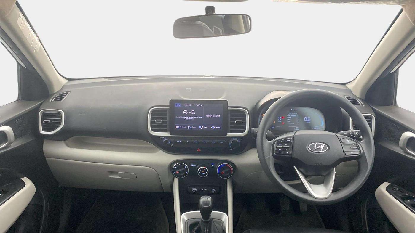 2022 Hyundai VENUE S 1.2, Petrol, Manual, 16,449 km, Dashboard