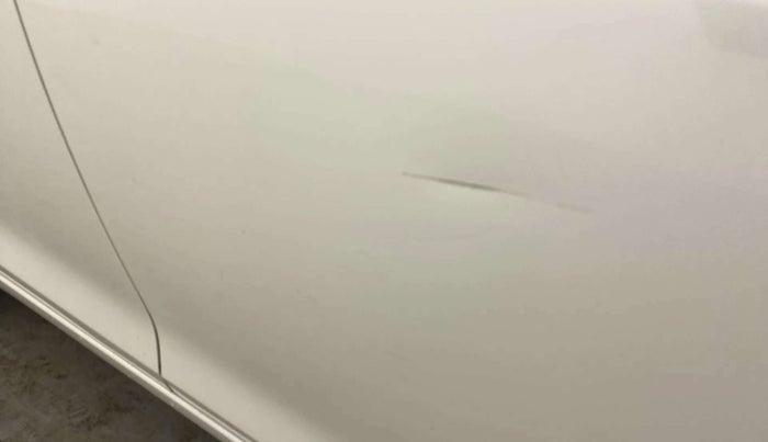 2016 Maruti Swift Dzire VXI, Petrol, Manual, 67,014 km, Driver-side door - Minor scratches