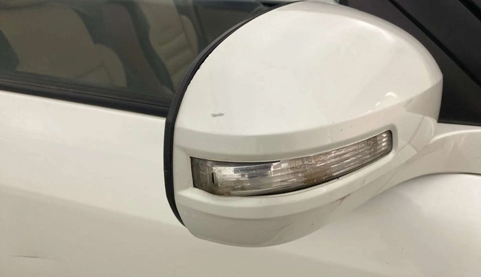 2016 Maruti Swift Dzire VXI, Petrol, Manual, 67,014 km, Right rear-view mirror - Indicator light has minor damage